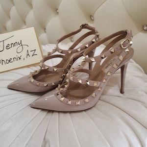 Valentino stud size 38